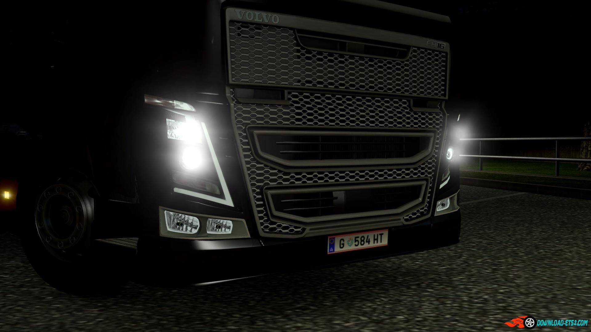 New “Black Lights” for Volvo FH 2013